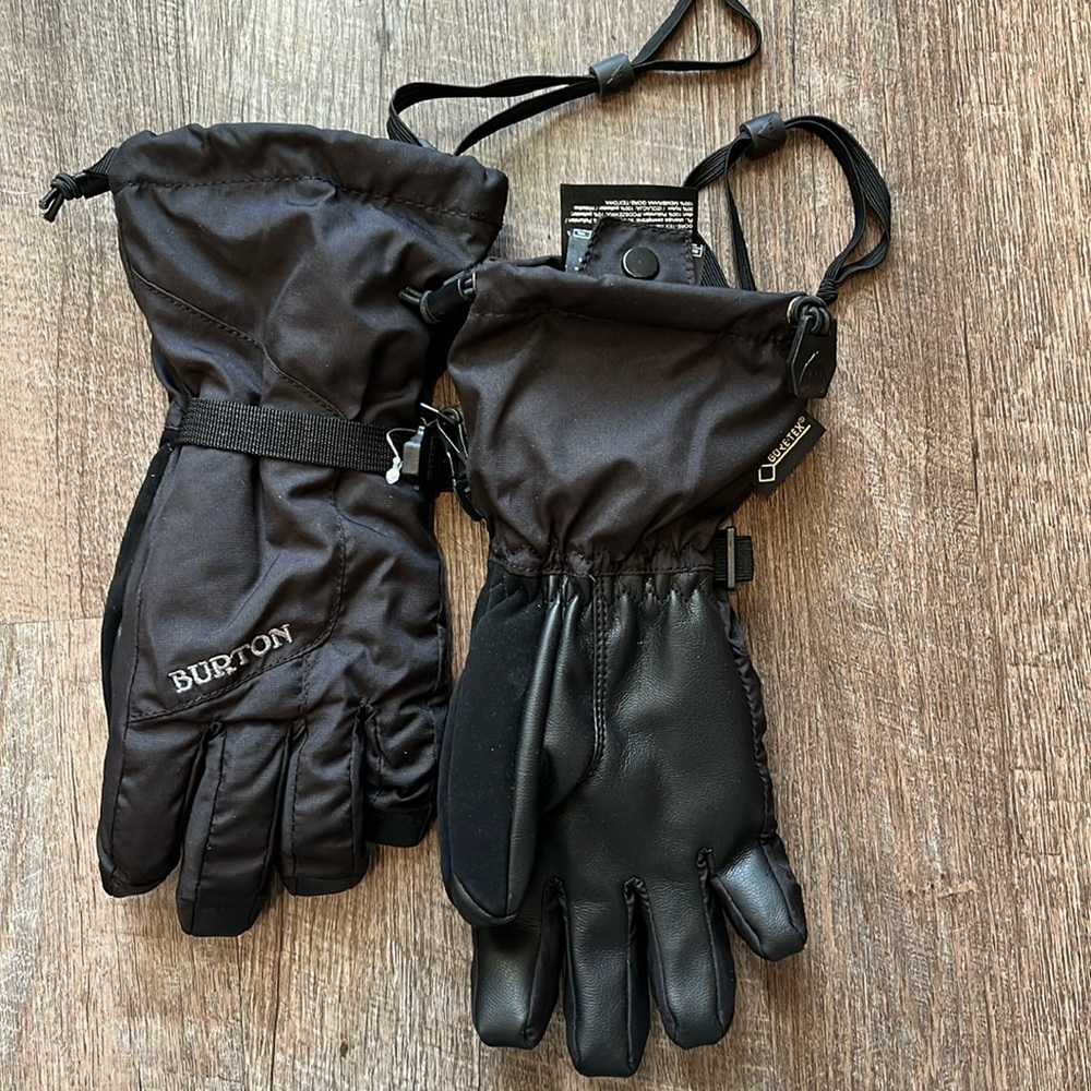 NWOT Burton youth gore glove ski gloves Gortex black Youth M kids wrist straps.